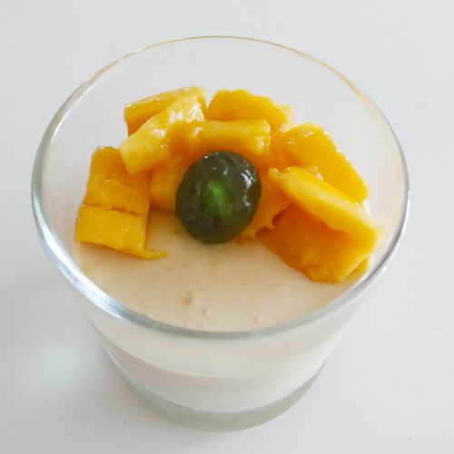 Mango mousse with 4 ingredients