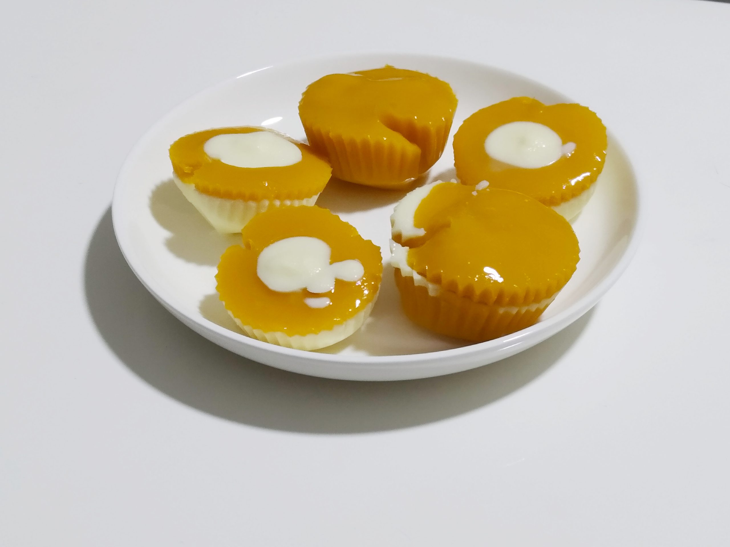 White chocolate mango cups